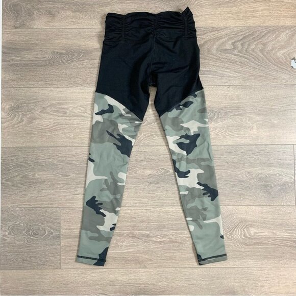 Carbon38 Echo Leggings Hero Collection Ruched Black Camo High Rise Waist Size XS - Picture 11 of 12